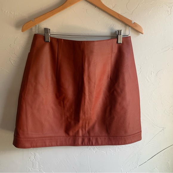 Topshop Dixie Vegan Leather Rust Color Snap Up Skirt Sz 8 Edgy Moto Casual Chic - Picture 2 of 7